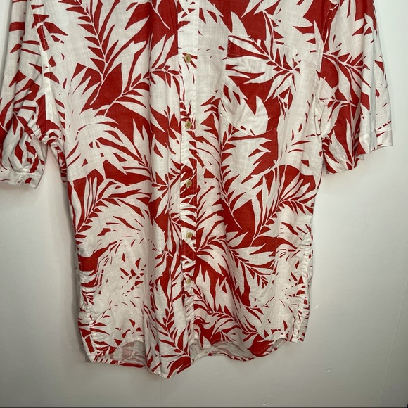 Large St. John’s Bay Button Down Shirt - Picture 3 of 8